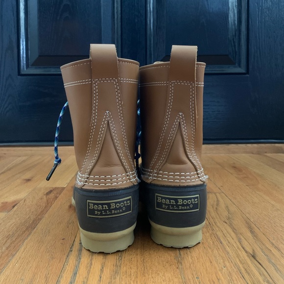 Bean Boot (US 5) with customized blue laces from the Freeport, Maine store - Picture 2 of 2